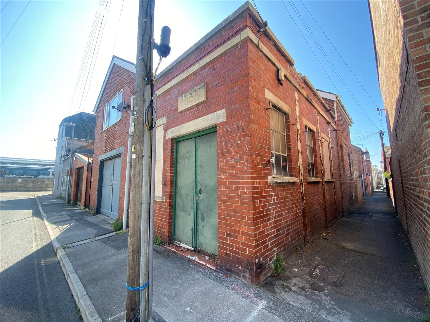 Property Image 742293ff-0d5b-445b-8995-26dfab79d3e6
