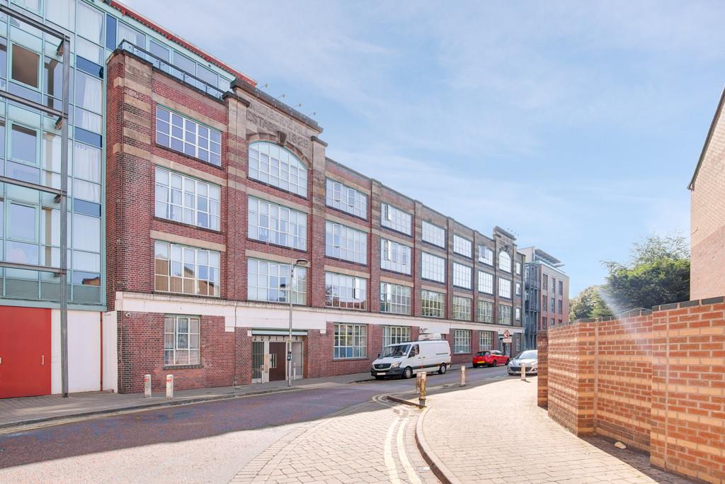 Property Image 742a065a-daf8-4885-be96-2a32ac367d85