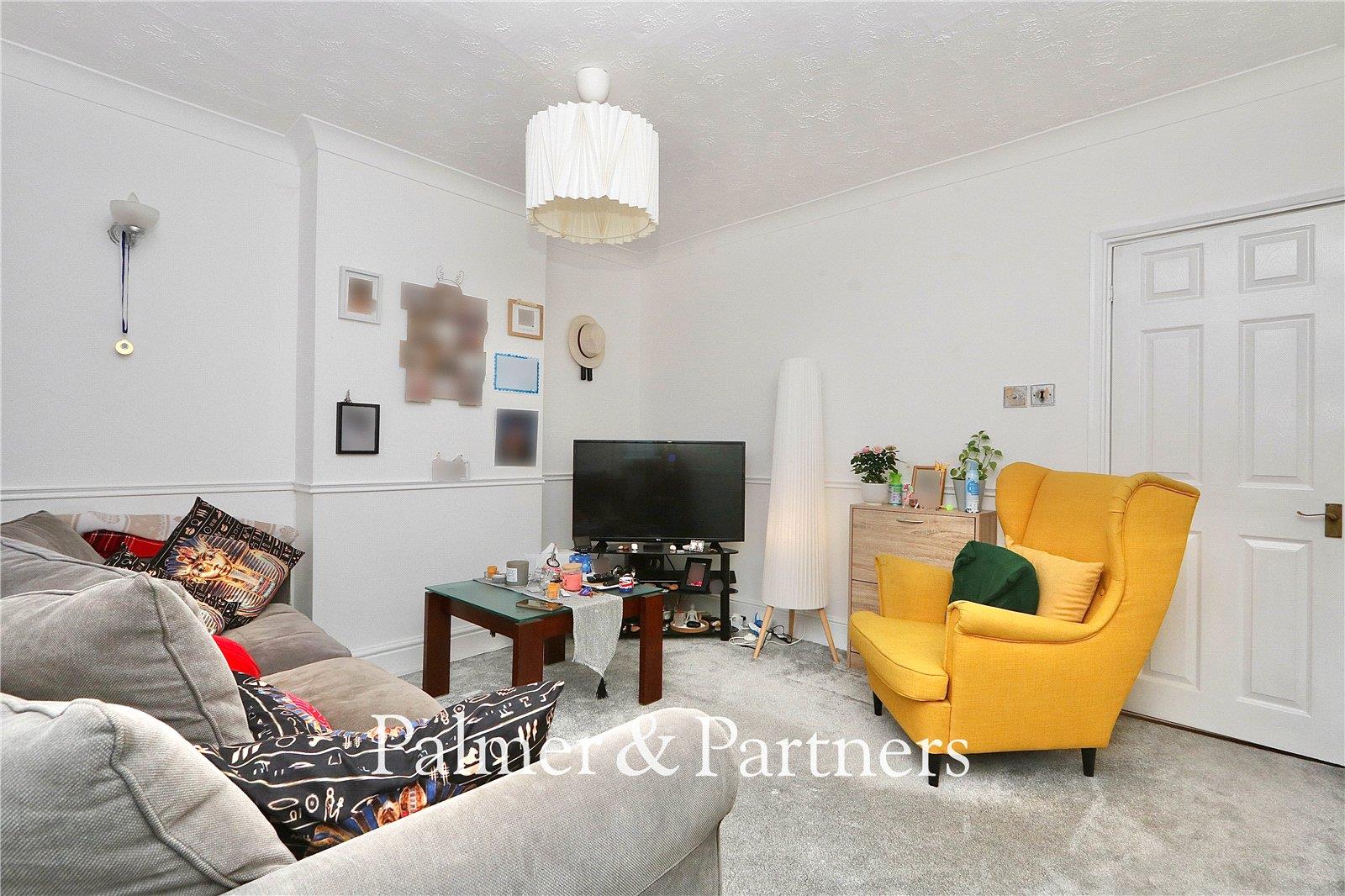 Property Image 742e35c7-6a13-42f8-a574-4a92deffa775