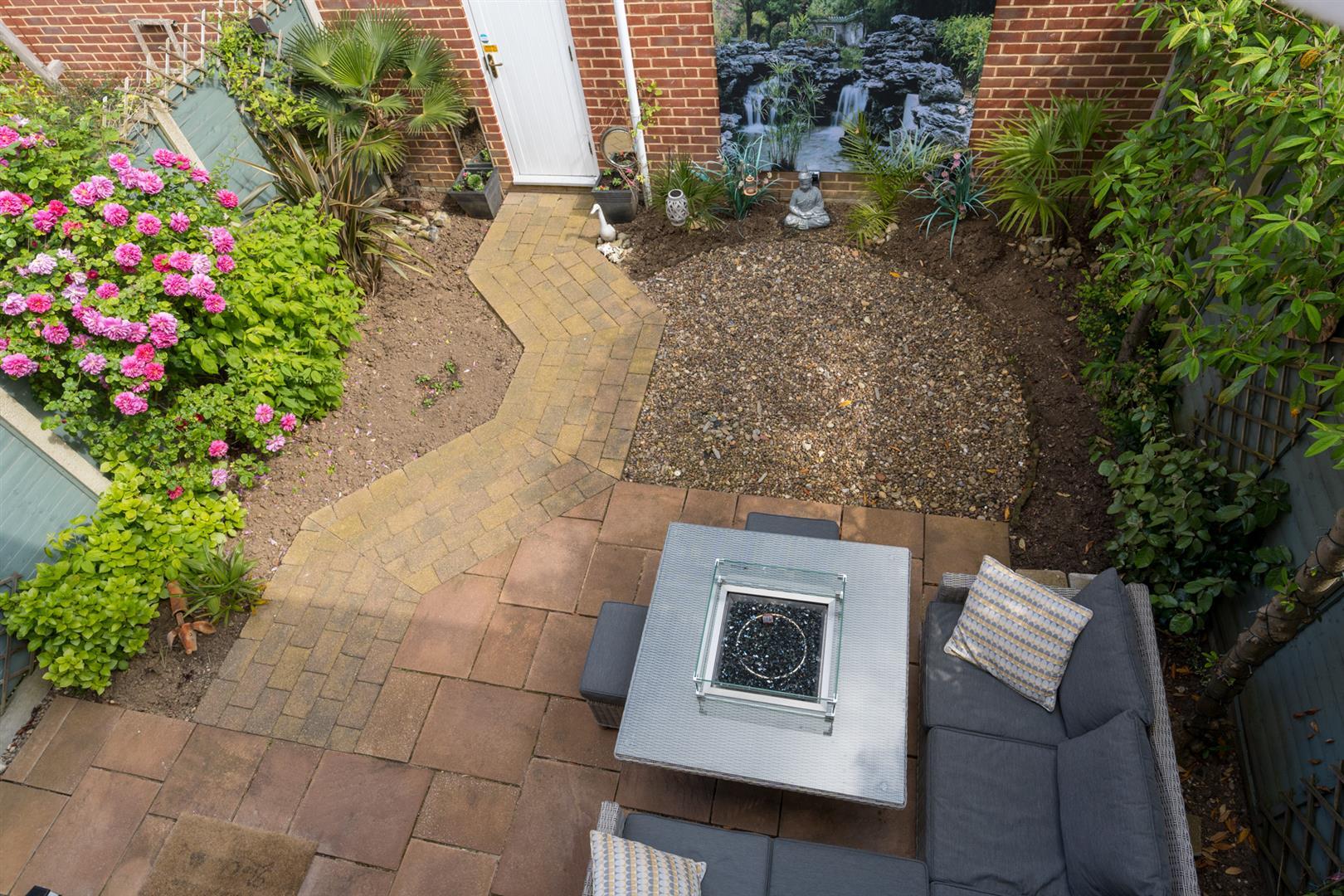 Property Image 742e49e4-f410-484a-a457-79519fbad1ba