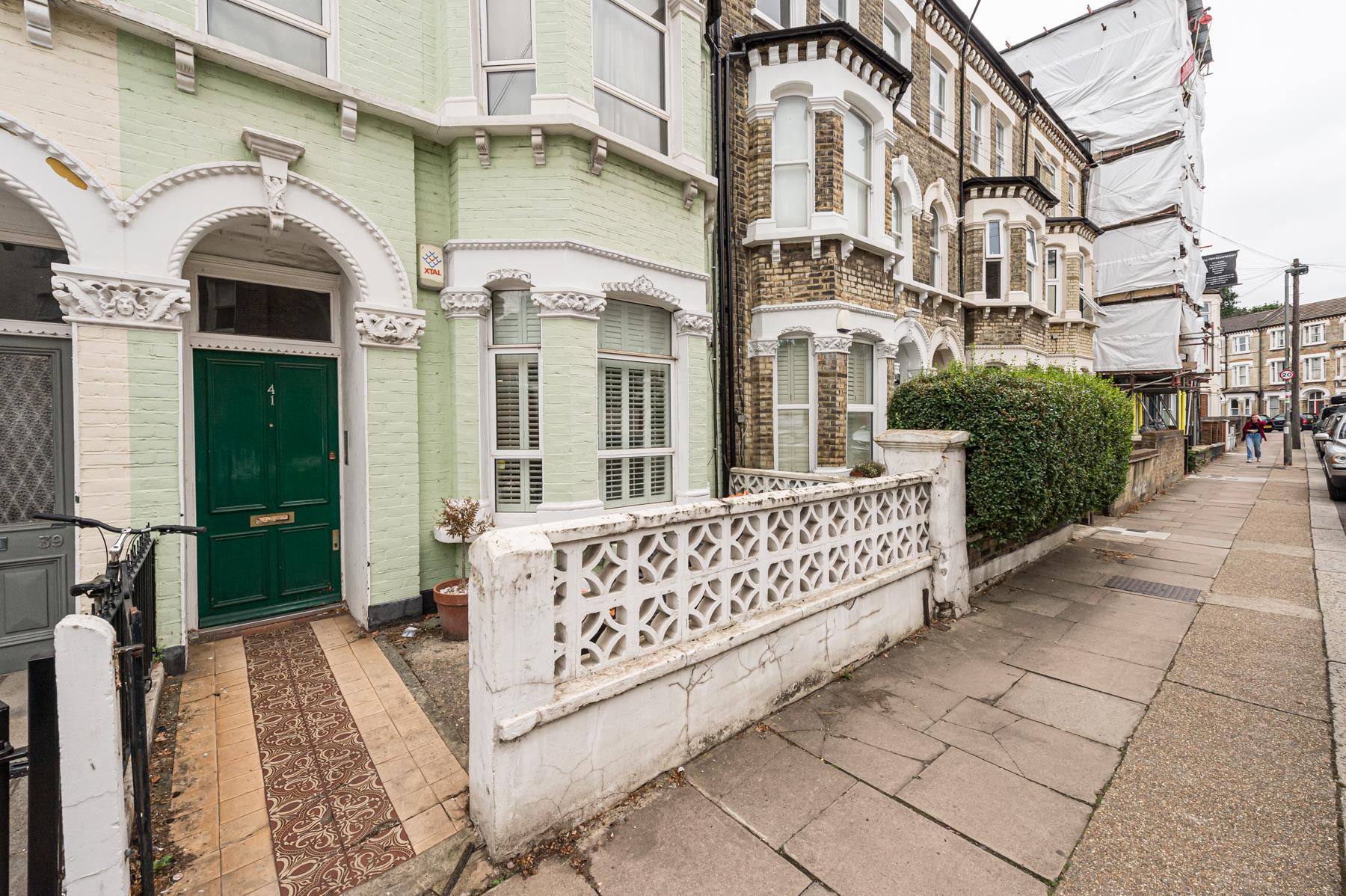 Property Image 74304993-18e0-43f1-ae2b-0c1a8d291f17