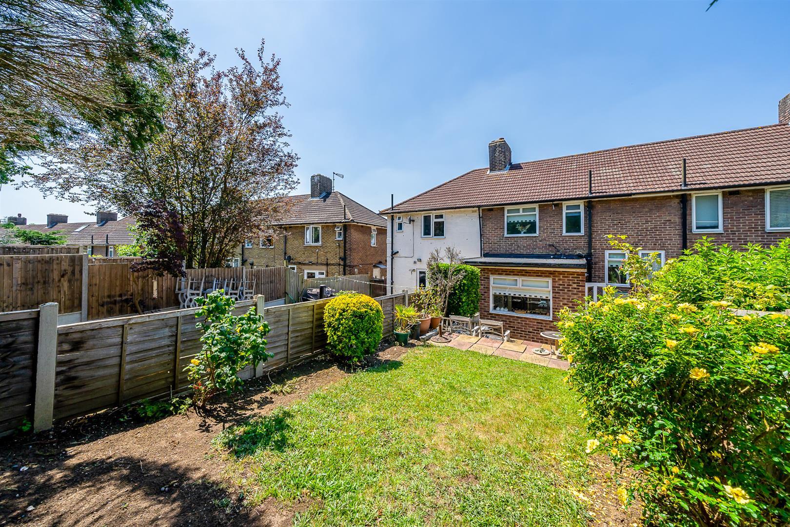 Property Image 743aa4f4-f99e-405a-b9a2-e232d189ed79