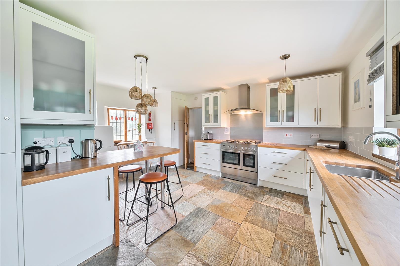 Property Image 744df0fe-41d6-46ec-9f88-d4ae6f4d427e