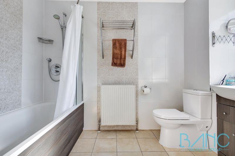 Property Image 74606aa8-aa2c-4984-82f4-bb9aca8b1b42
