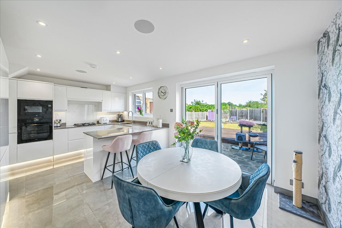 Property Image 74667643-a7bb-42f3-bf00-17e358de2900