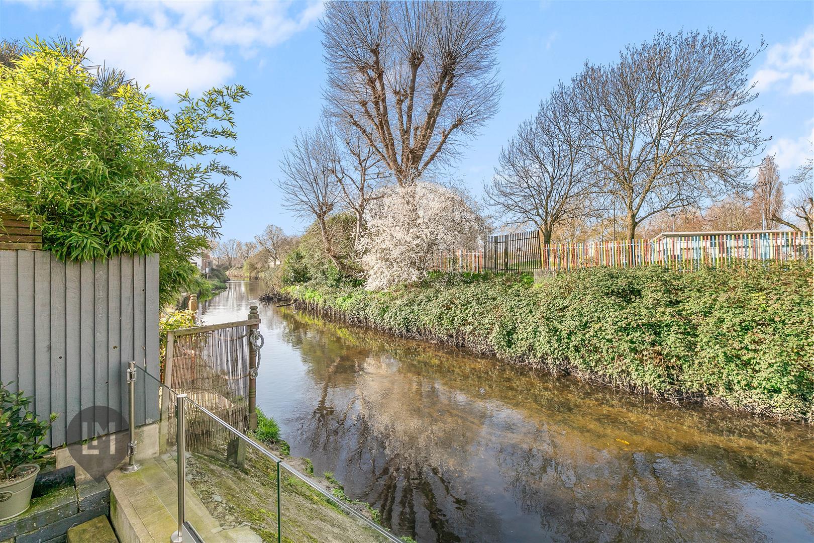 Property Image 746969fd-49c5-4792-9b2b-4715238f7d3b
