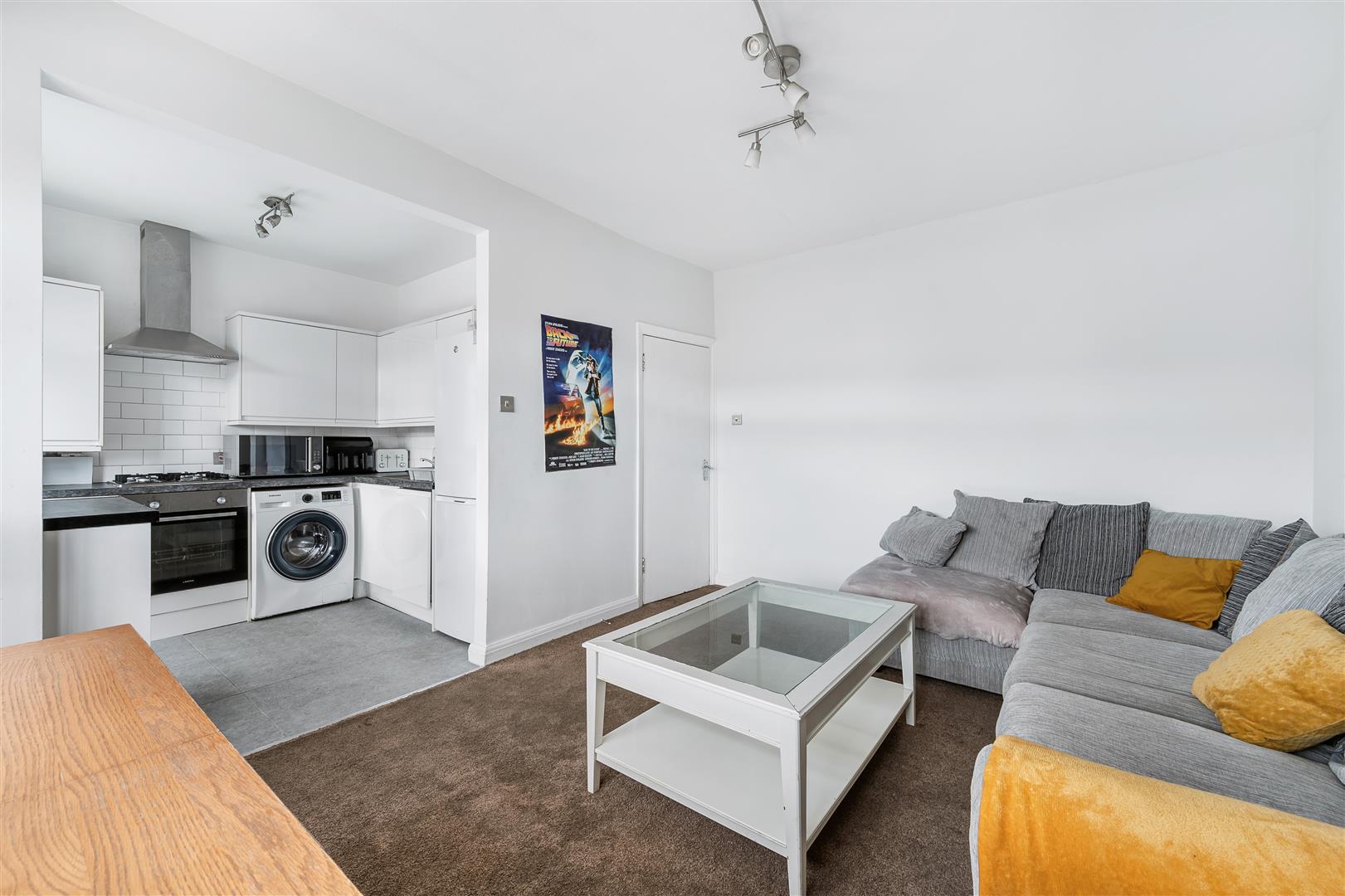 Property Image 748b607b-e8e8-4627-ae75-52cc9893a26a
