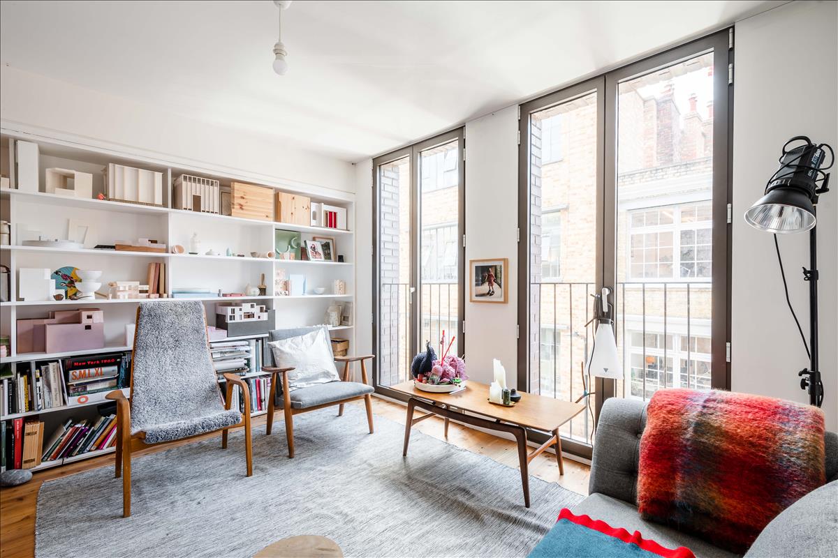 Three bedroom penthouse apartment for rent on Charlotte Road EC2A