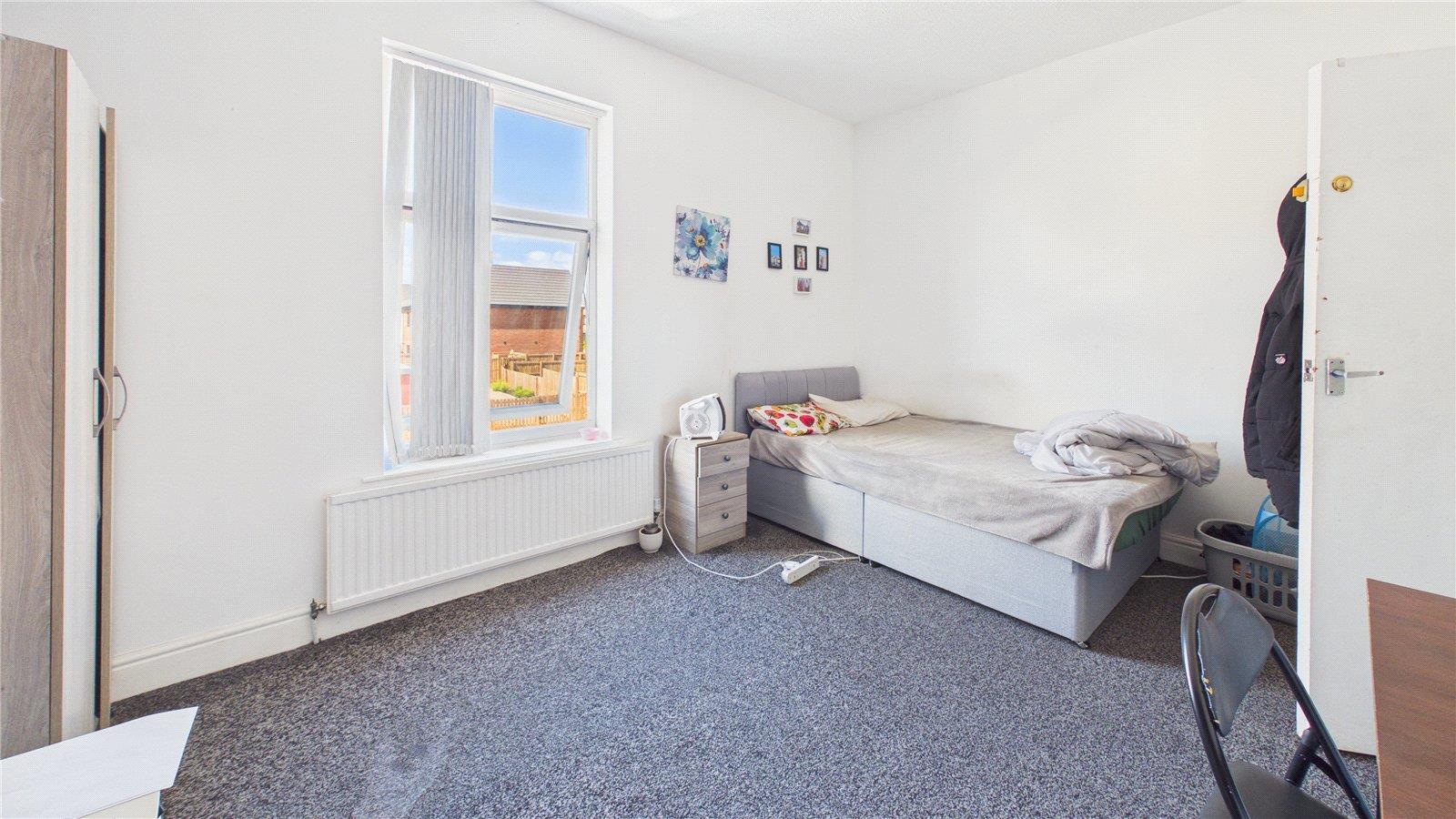 Property Image 74ad7946-976b-4f2a-8f75-0a9d534dd3ab