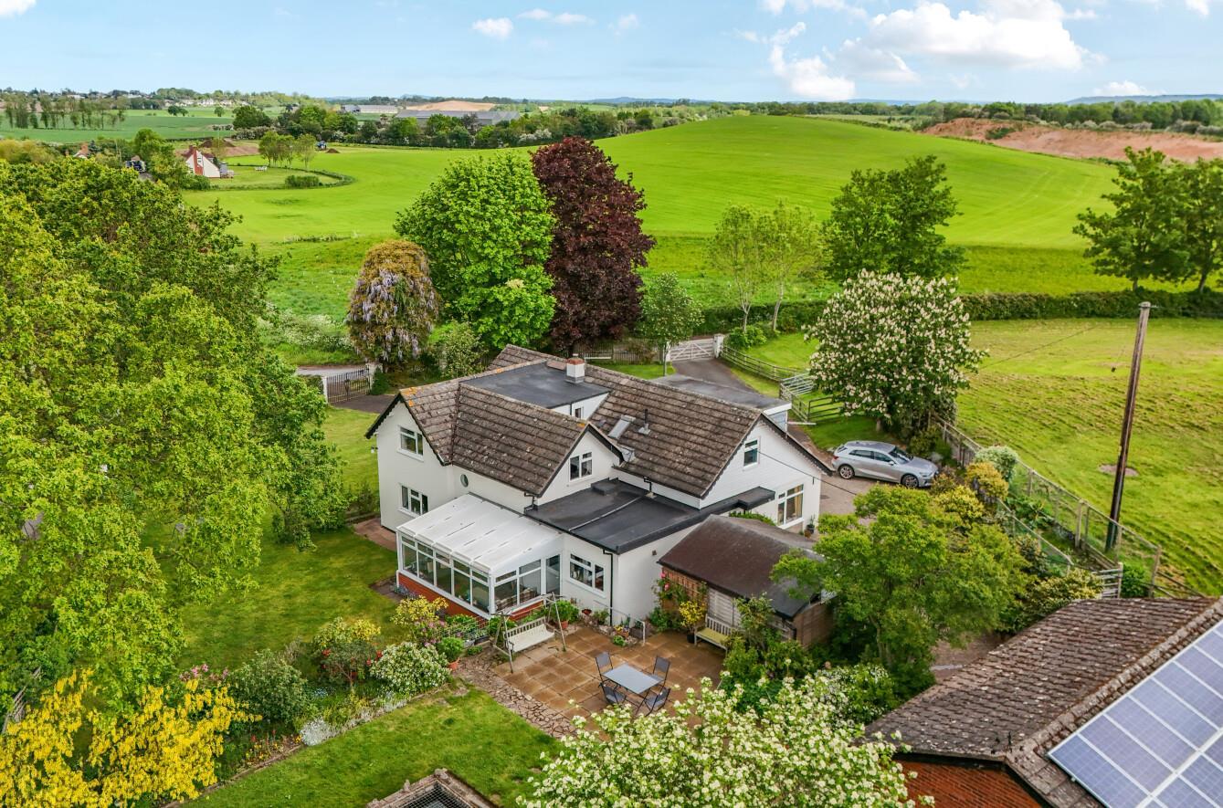 Property Image 74b69737-4a59-4e4f-87ef-78a0e78611b8