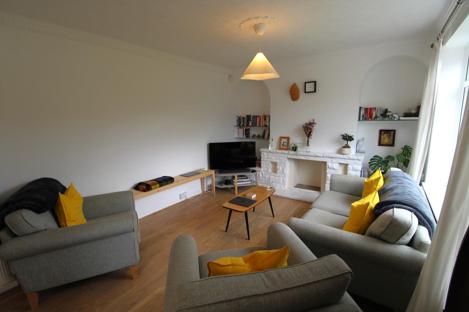 Property Image 74bfb387-ce55-4897-b94e-72556b152756