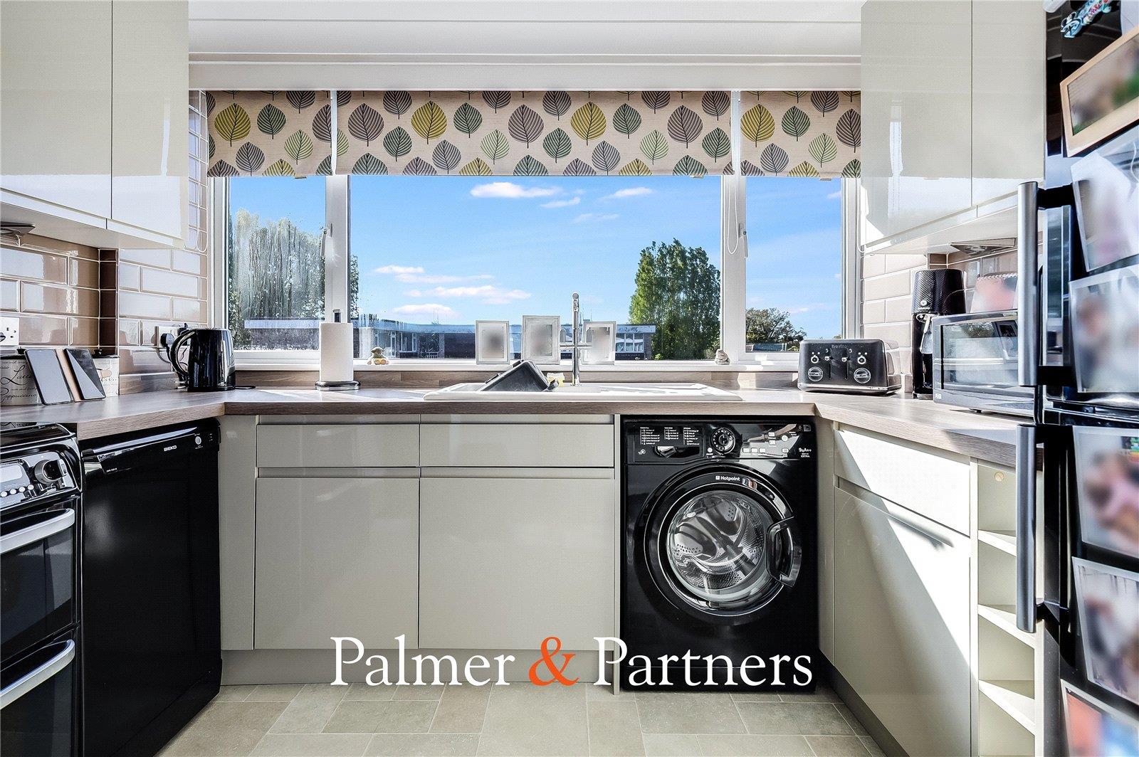 Property Image 74d04534-57c0-46c3-a05a-cb42d3ffb036