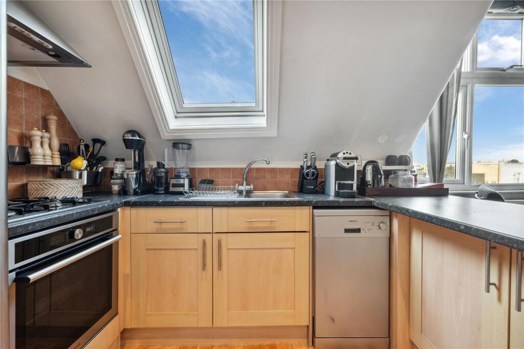 Property Image 74d2597f-5d97-42a4-8362-46988aa77ed2