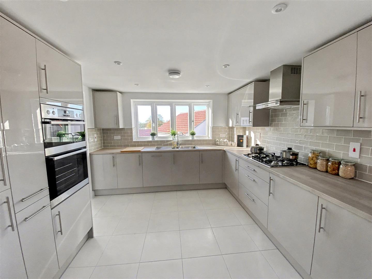 Property Image 74dec2d4-a61e-4267-9bbb-5472d0ce380e