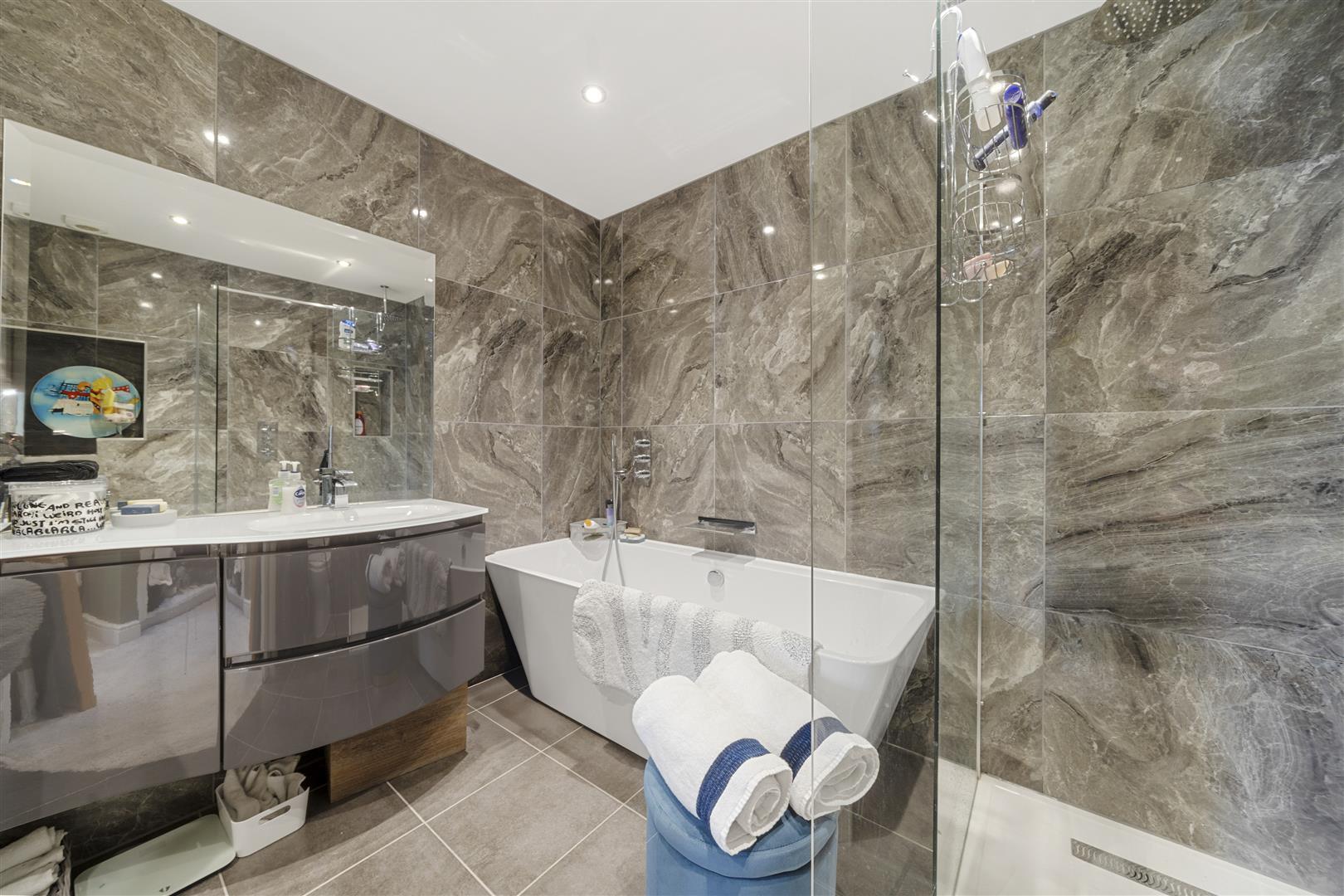 Property Image 74f825b7-bfeb-4404-9040-5bd5e33db789