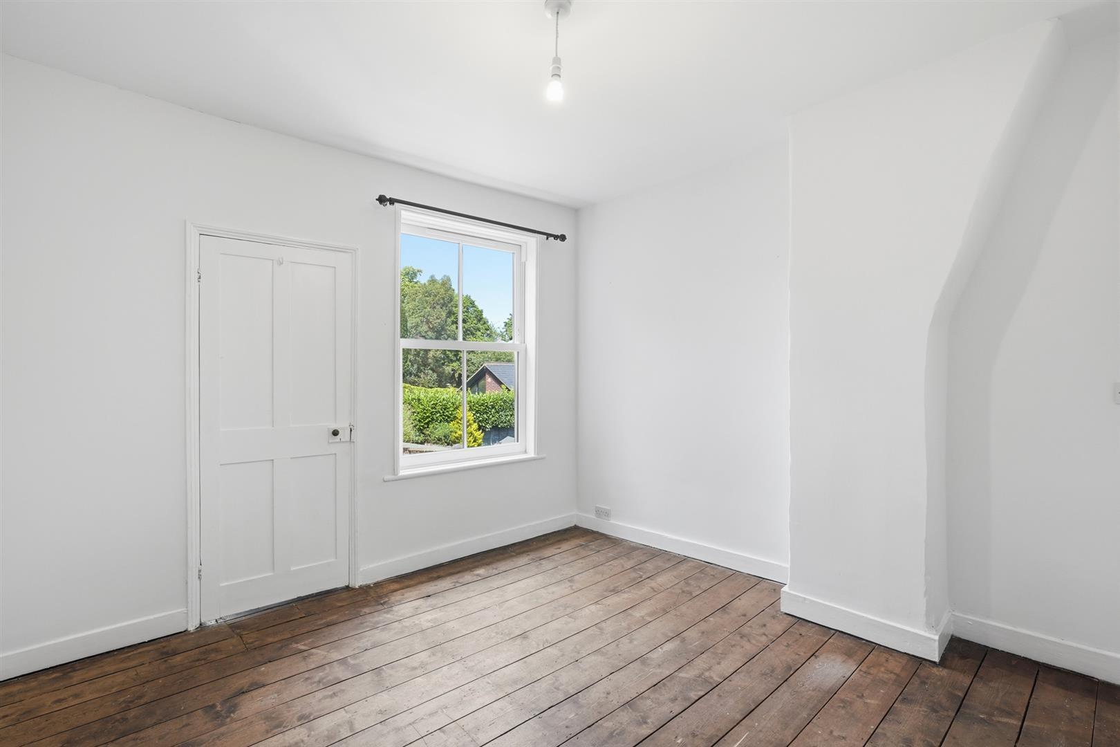Property Image 74fcf400-42aa-4a5b-9932-46e74ce952af