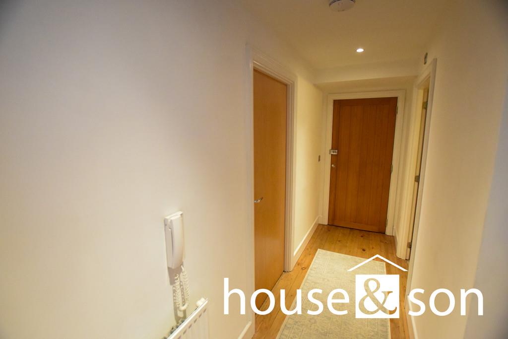 Property Image 7516be69-c6d0-472f-8828-76597ee736d2
