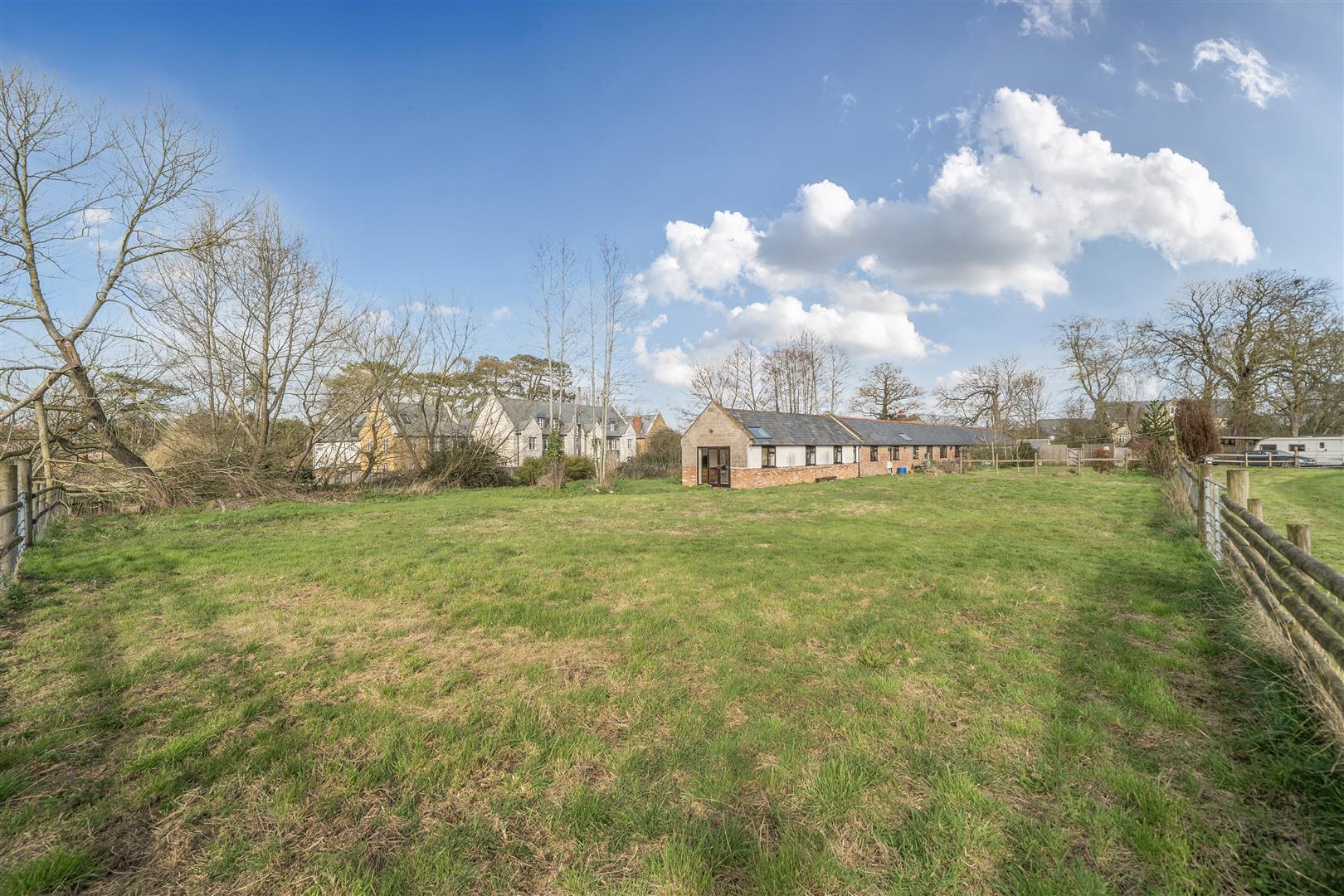 Property Image 752f13c8-7510-47bd-a7e7-55aefce7d43a