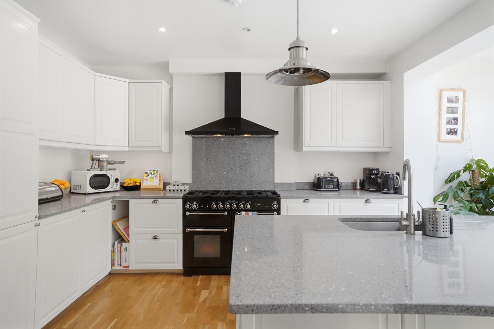 Property Image 75537f83-8a54-443b-9cb7-c646755e18dd