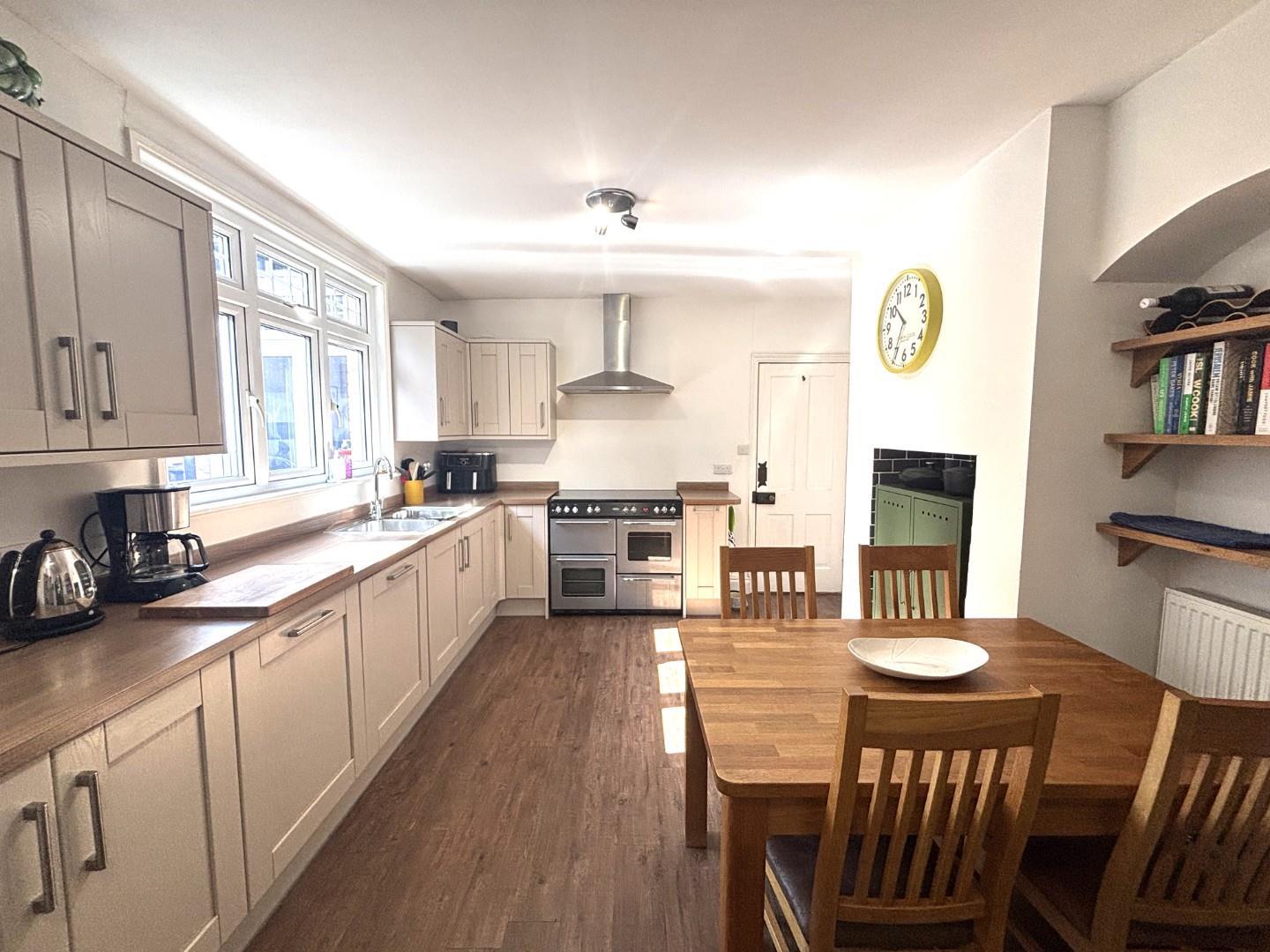 Property Image 7583758d-a09d-456b-8d25-5838fc2ef524