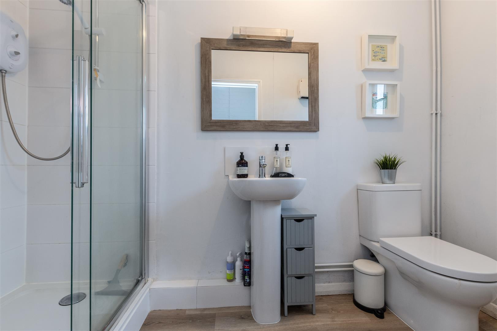 Property Image 759c4192-bf74-41ba-843a-a2aa16870b6b