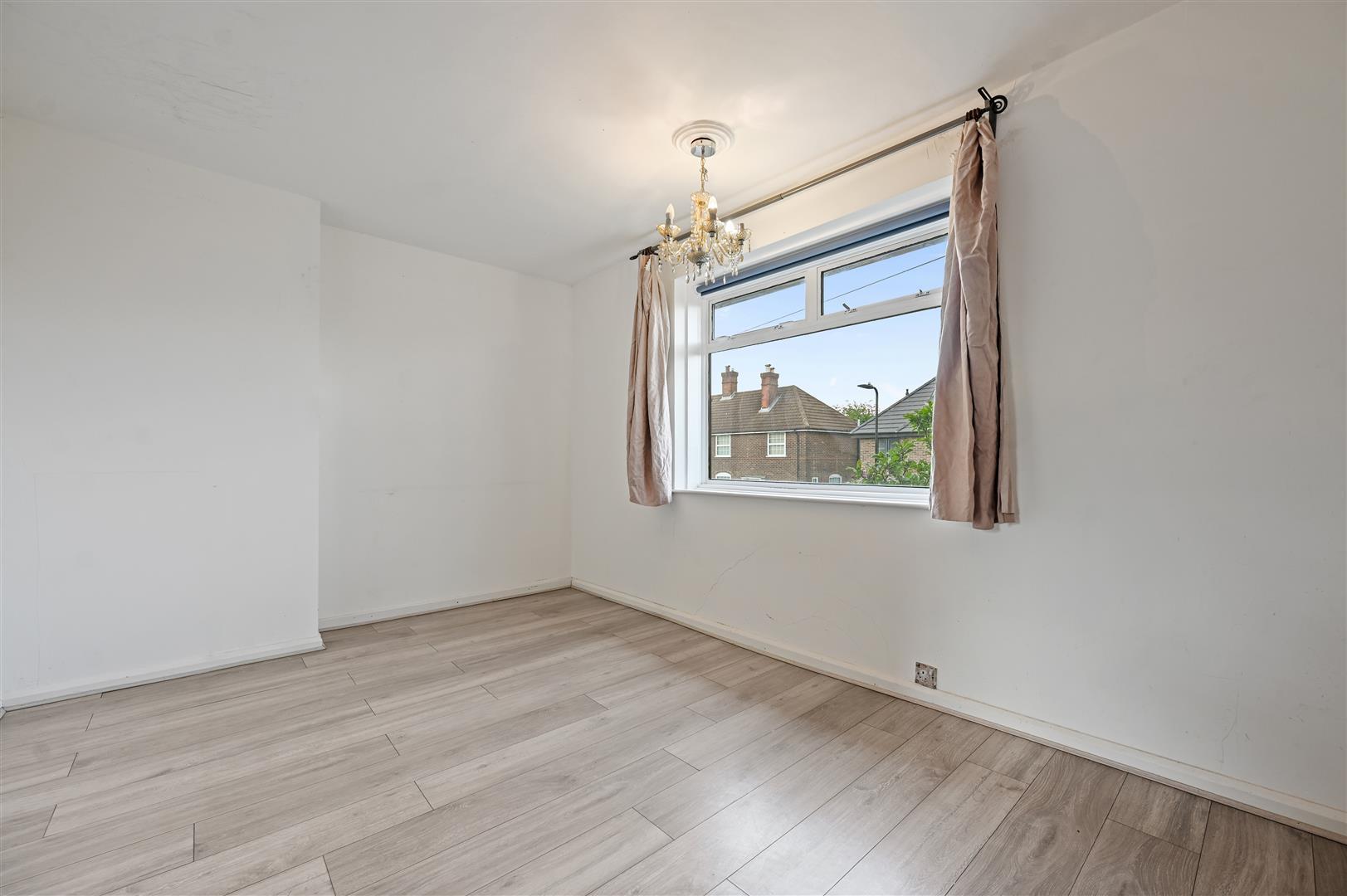 Property Image 75b0f238-67bf-46b8-9eb0-20682d11a9ab