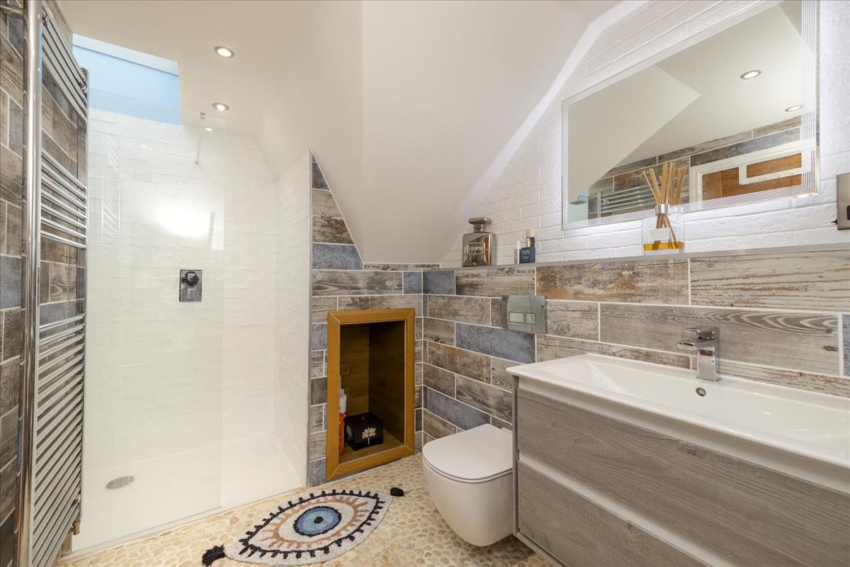 Property Image 75b61585-6880-4948-b06c-e6187b1fffed