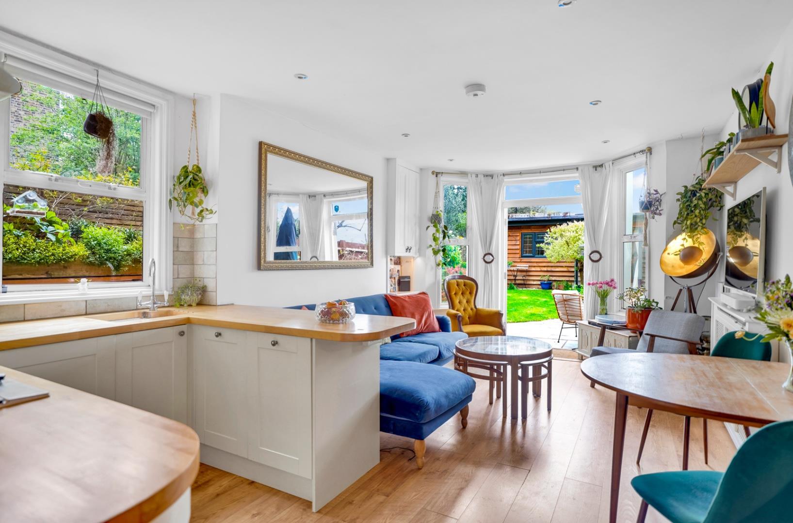 Property Image 75c343e4-ff7f-48f1-abcf-bfed88cfa1f5