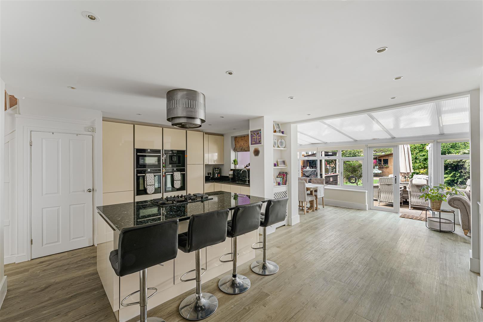 Property Image 761bcdf5-7510-471d-99c5-5b84f81a3d08