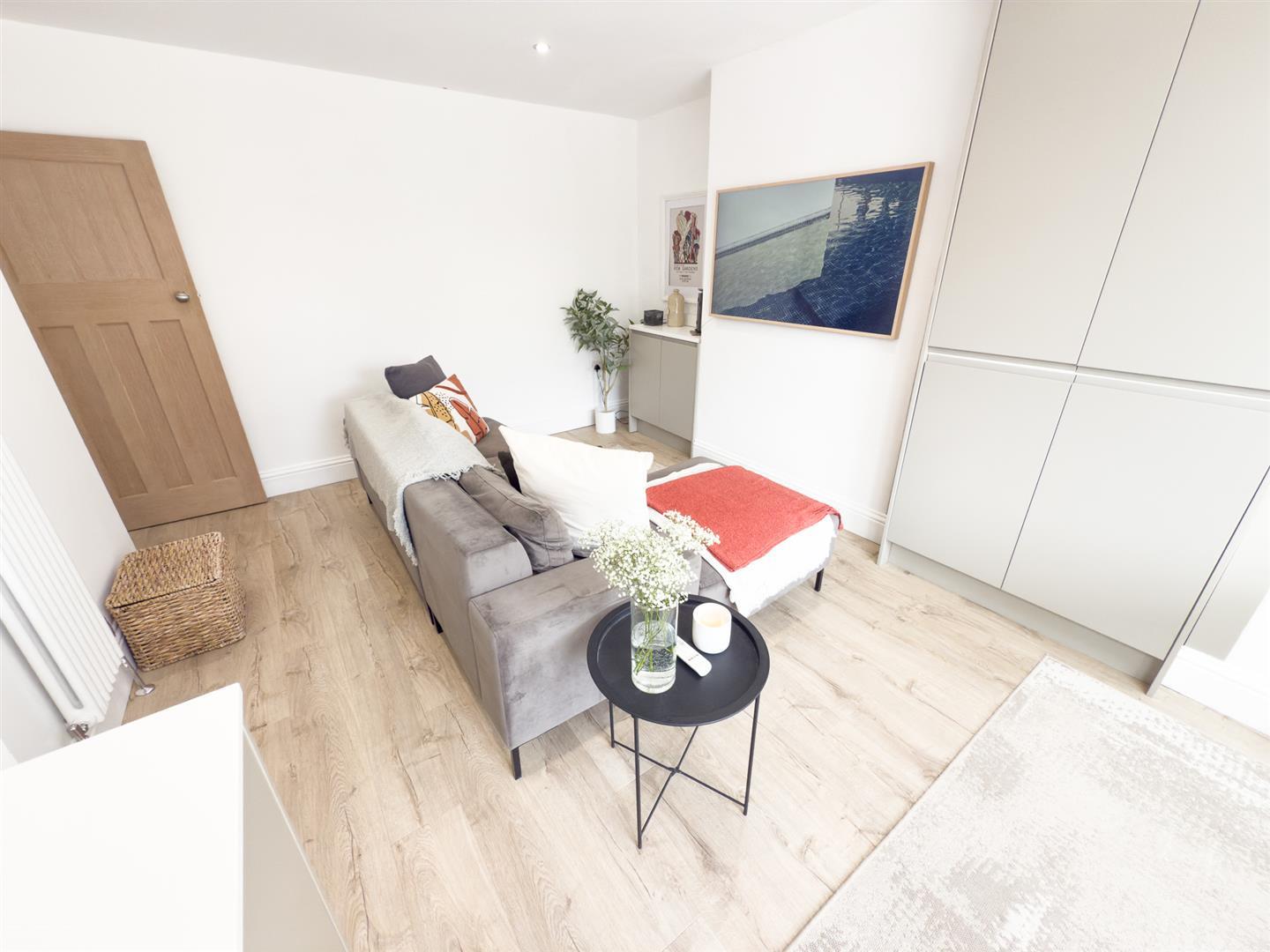 Property Image 76300dd9-b4fb-4ab7-a3b7-4545851e9c0d