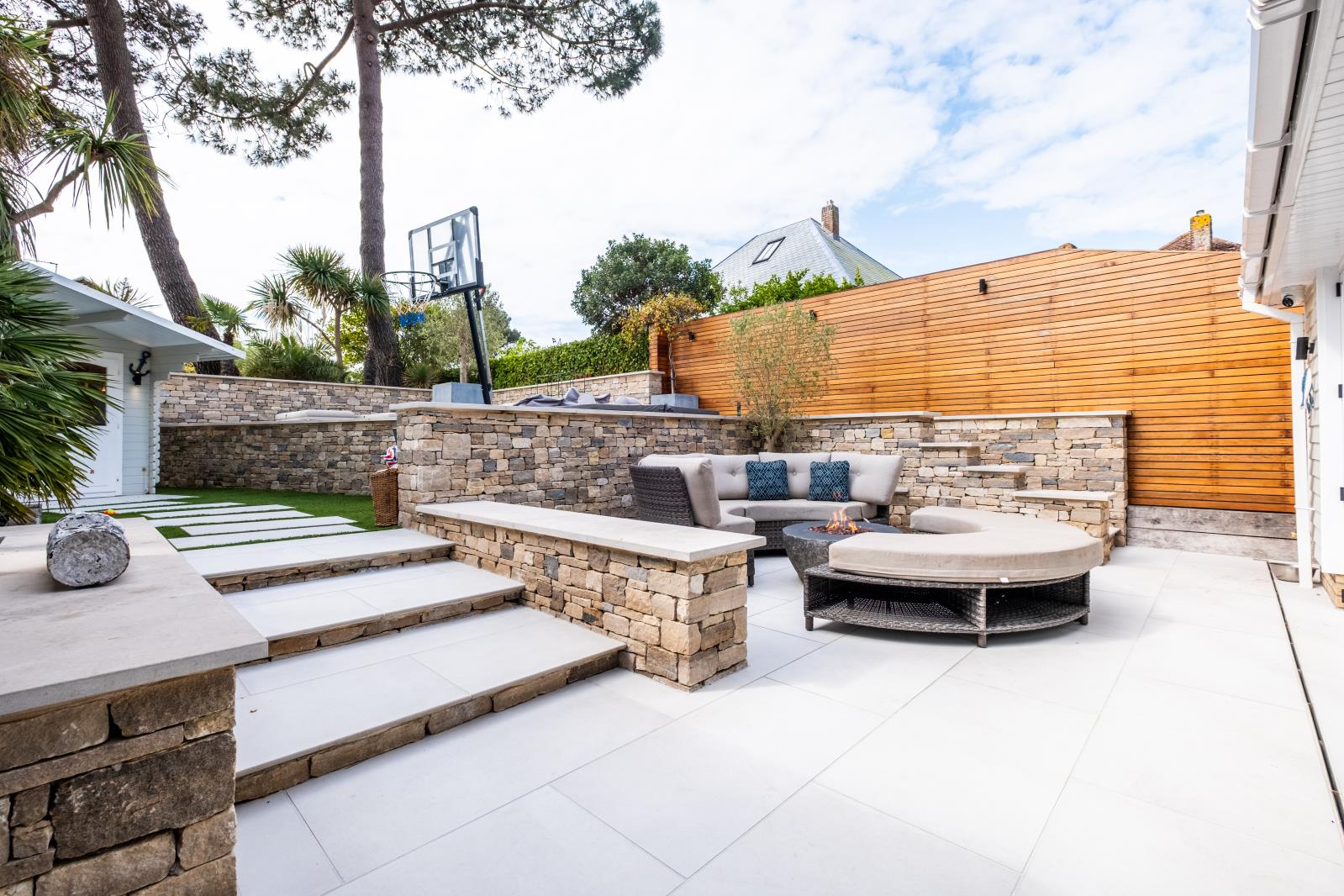 Property Image 7676098d-87cf-4560-a042-0a58098a9cc0