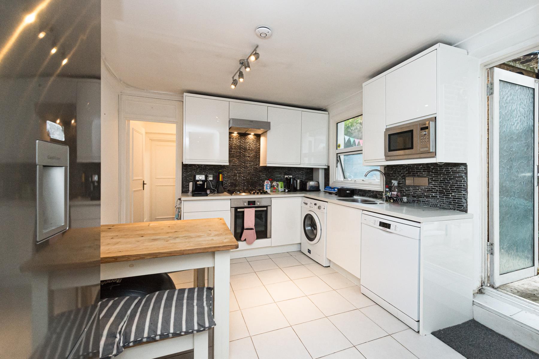 Property Image 768124de-b9f7-4ff0-a906-f6754450043e