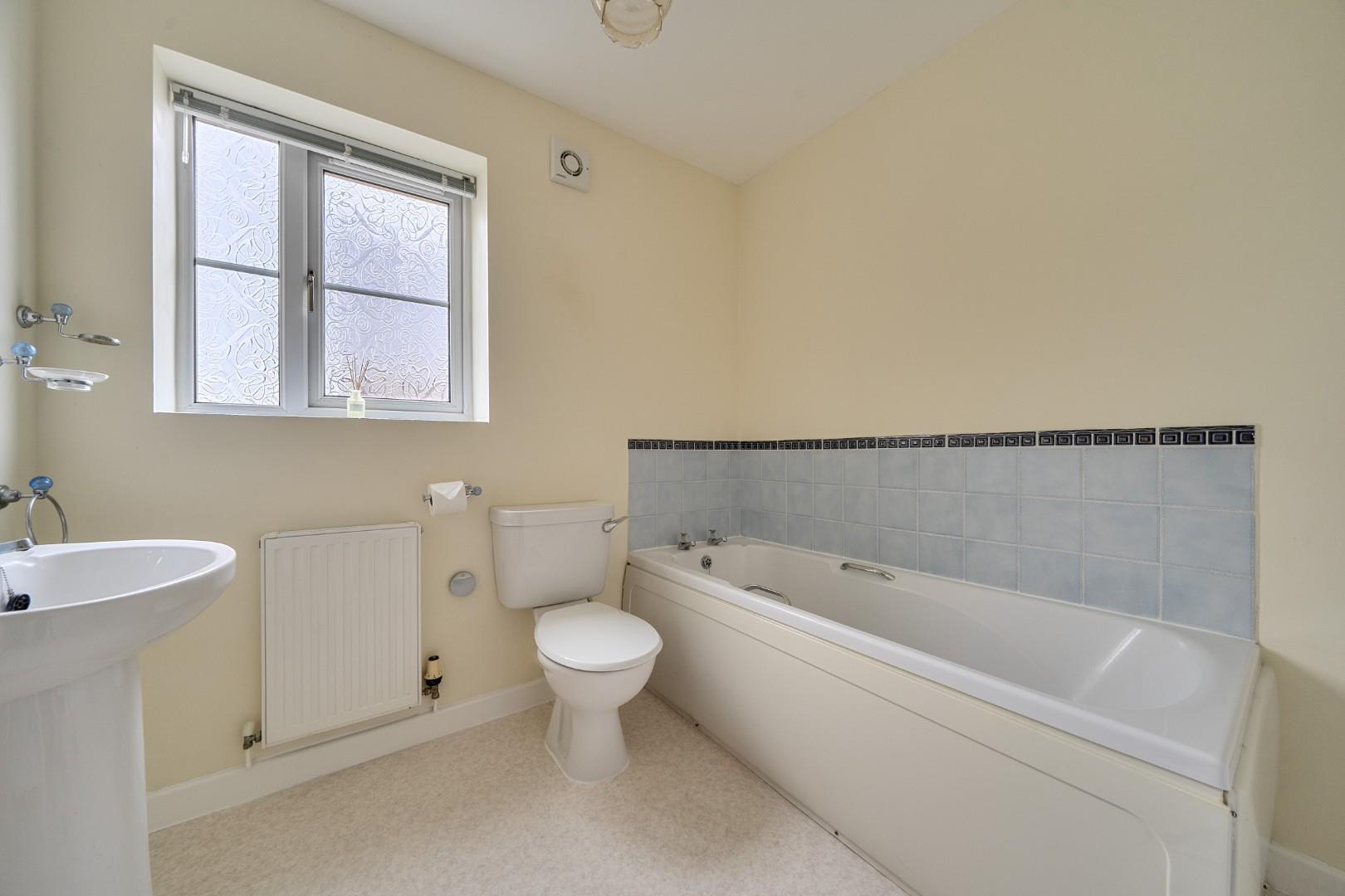 Property Image 76953512-5325-49f3-b3f3-d73e330452c1