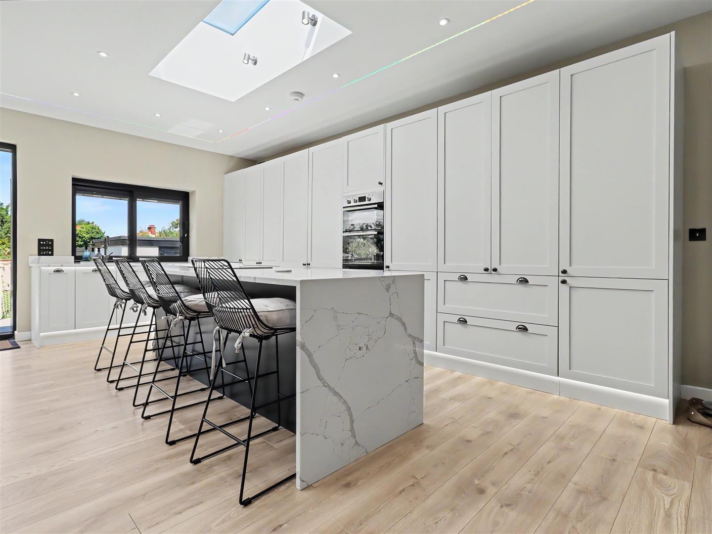 Property Image 769ffae3-f670-4123-b6f3-477f1d89bb0b