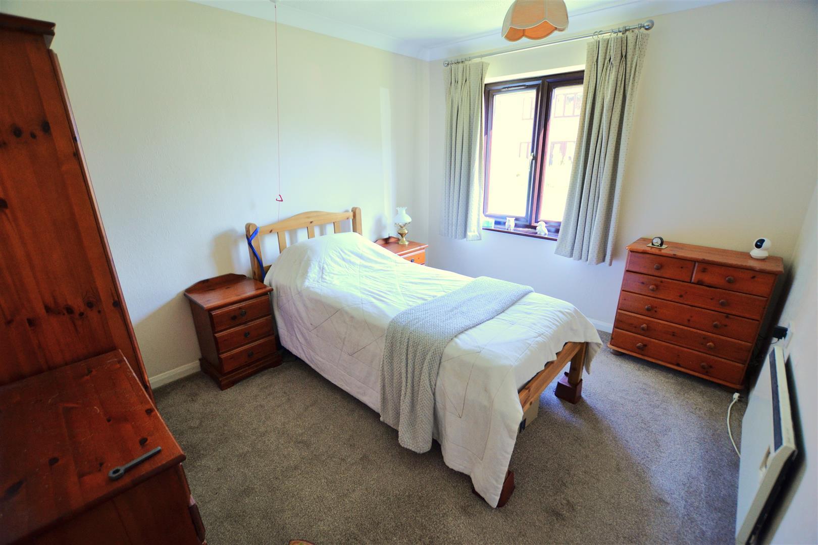 Property Image 76a18494-8d8a-4c19-ab38-c15dce87e9e0