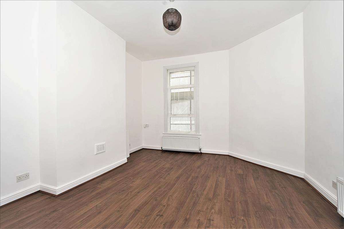Property Image 76bade37-29e5-4cec-acb8-89e646cc5936