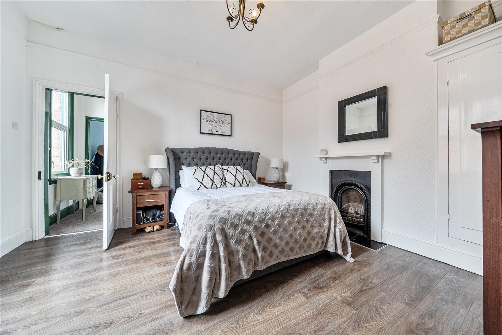 Property Image 76bbf250-bef3-419b-b5c7-17484164a273