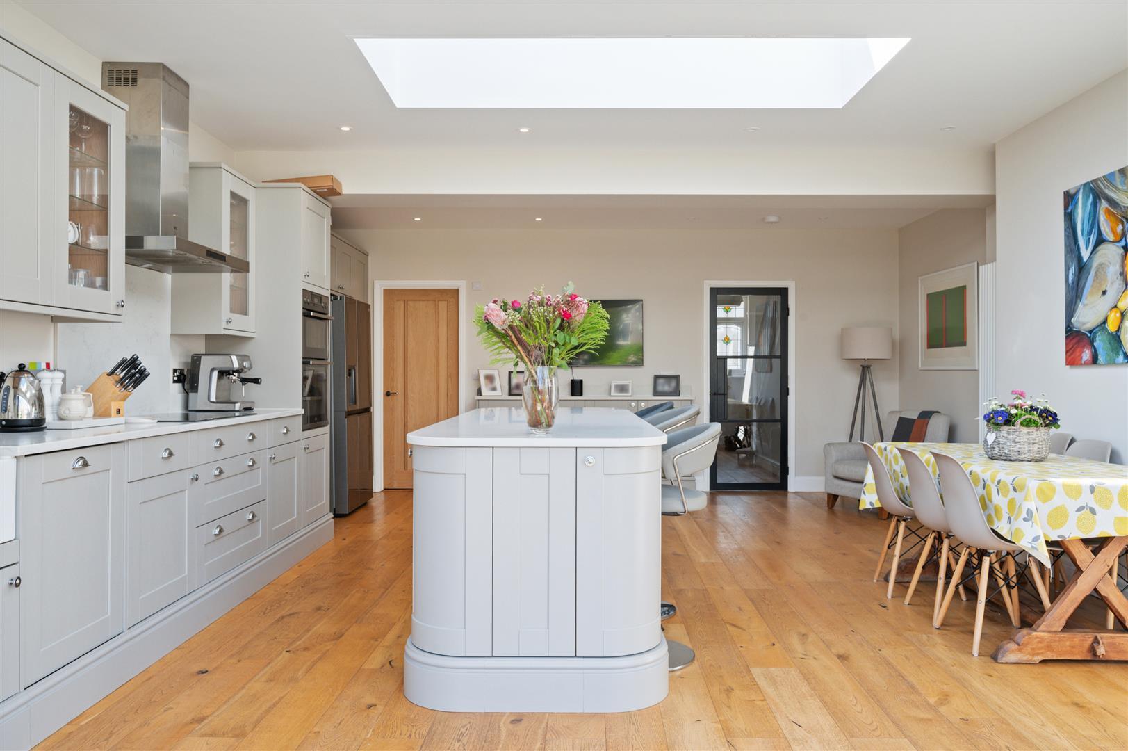 Property Image 76c63b98-133c-4d06-af97-36f29715c583
