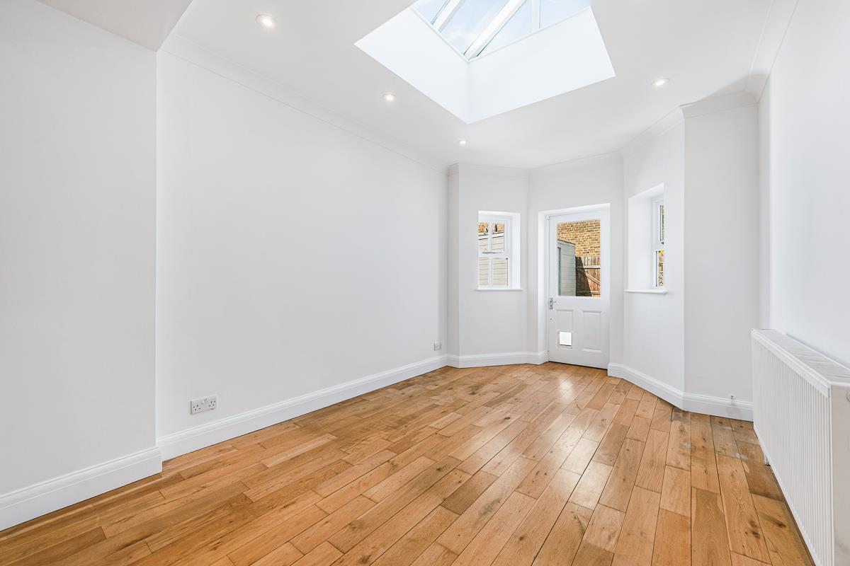 Property Image 76d611ff-1667-40d4-8df6-3844cd5bb7b4