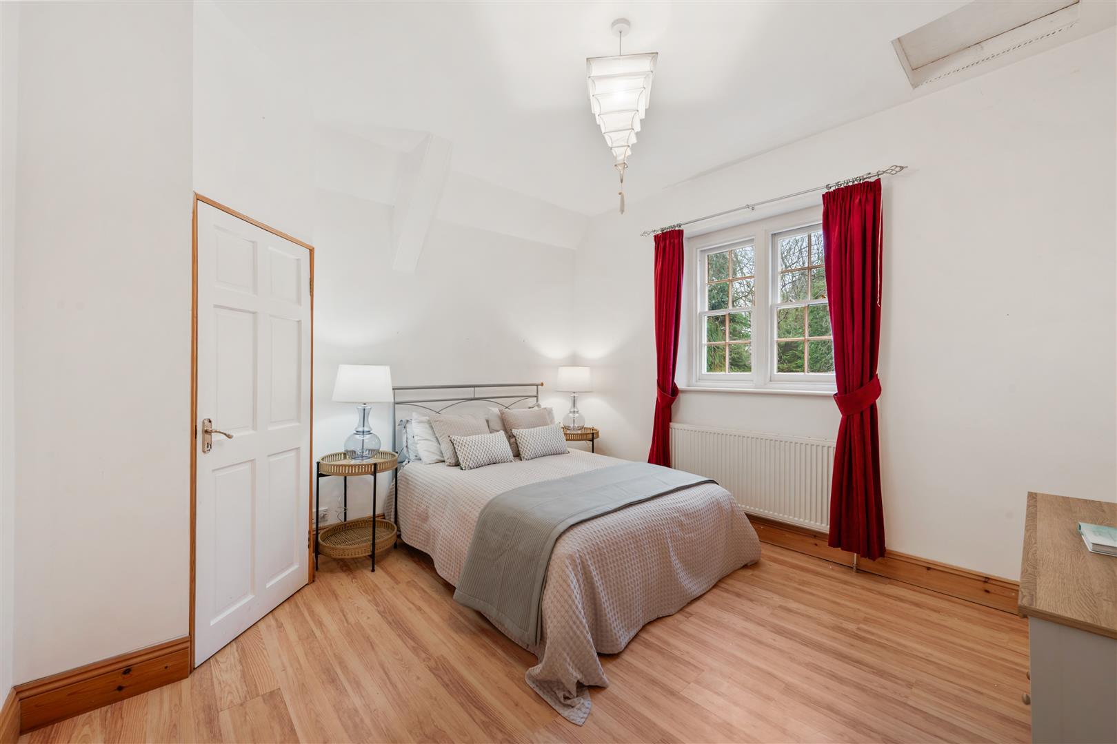Property Image 76d76998-7aaa-4b8e-9dbf-d9adecff5aed
