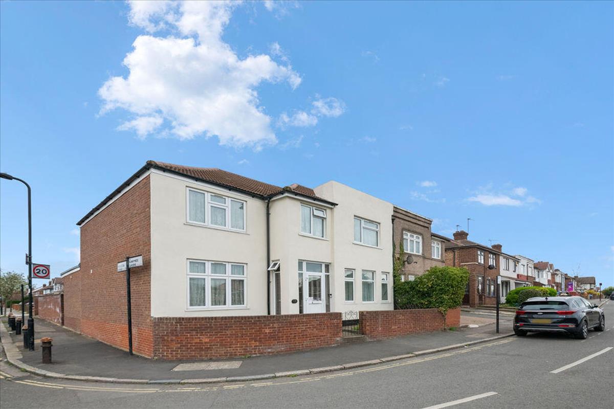 Property Image 76db7f23-4292-46c0-916e-c043126fa369