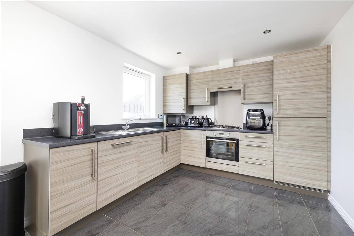 Property Image 76df7324-2395-440e-b41b-728c07a7ac0c