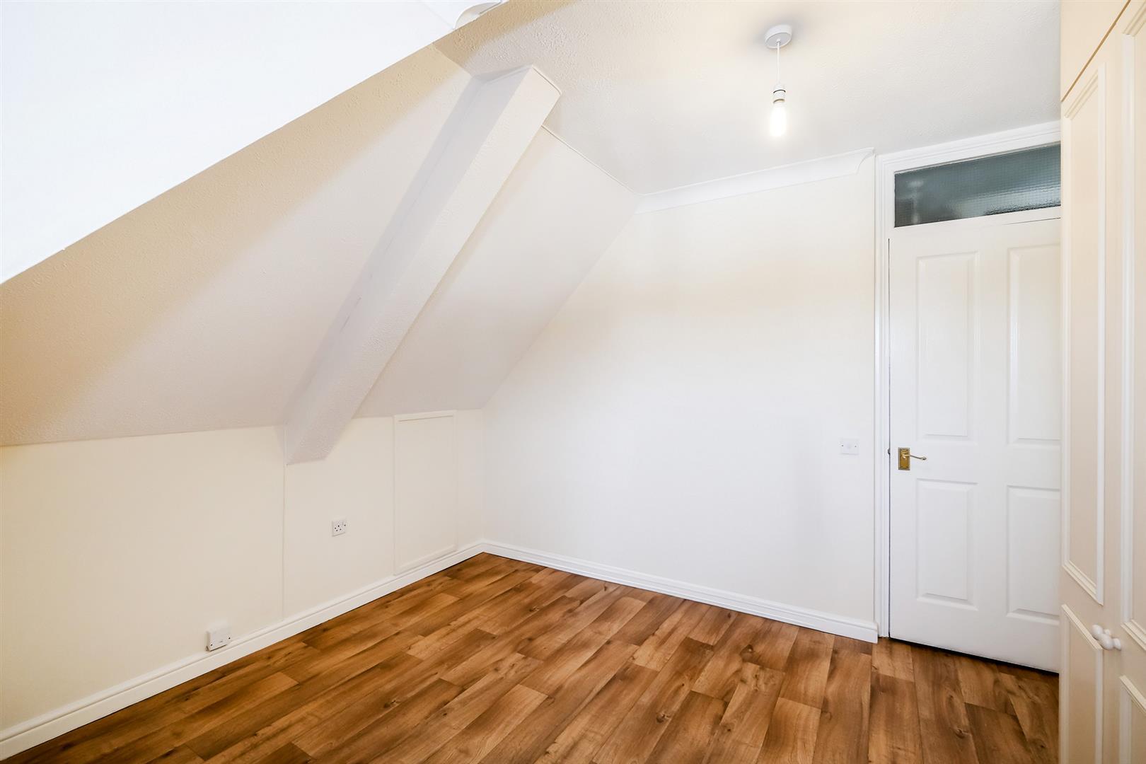 Property Image 76ea7110-2c24-4833-bcd0-9f5127d6a7e9
