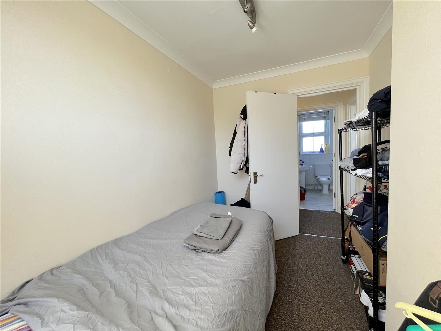 Property Image 76eaf69d-b2e9-4478-887a-16de62b4bd41