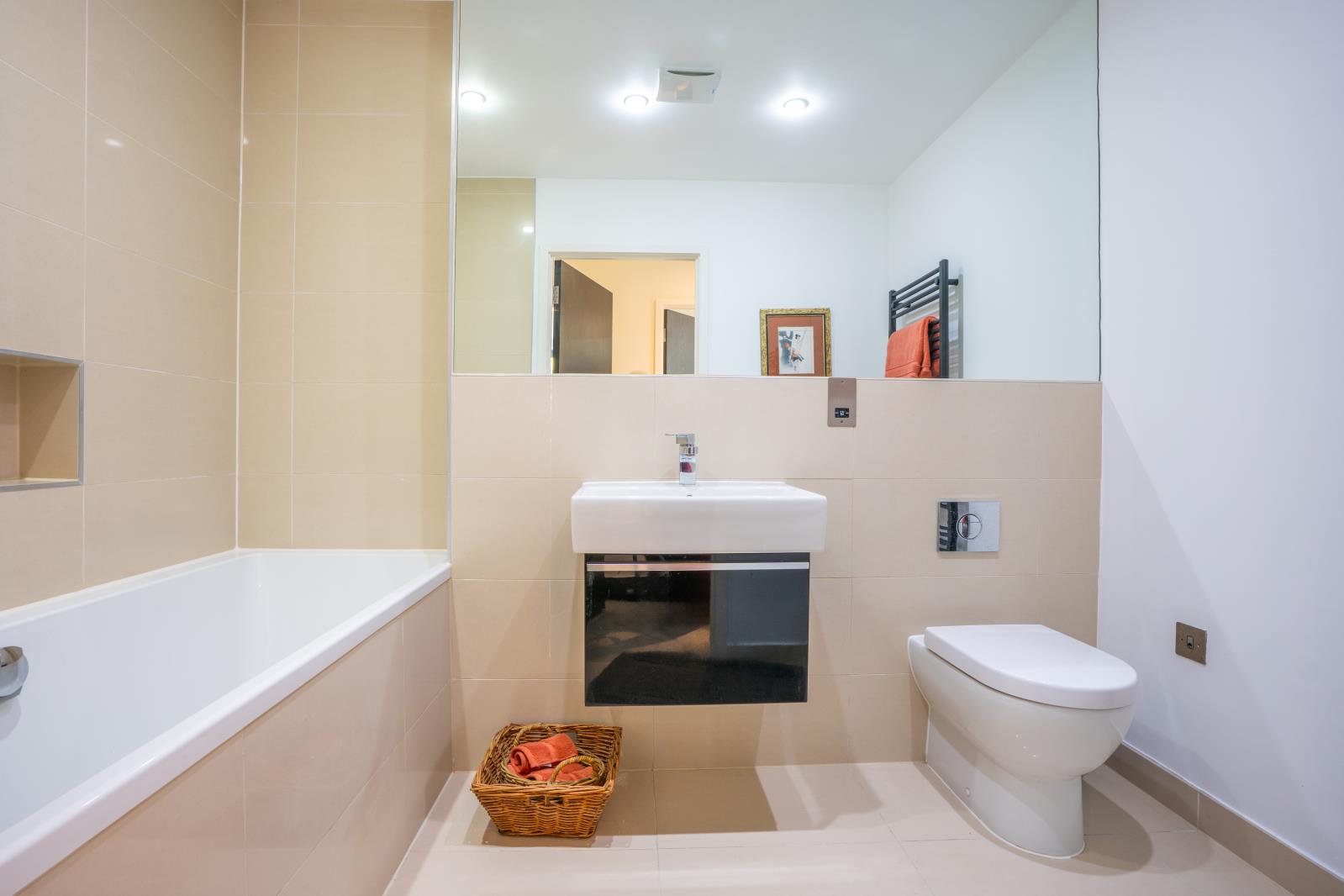 Property Image 76ee5a95-b861-44b7-856c-ceee79ec6b4b