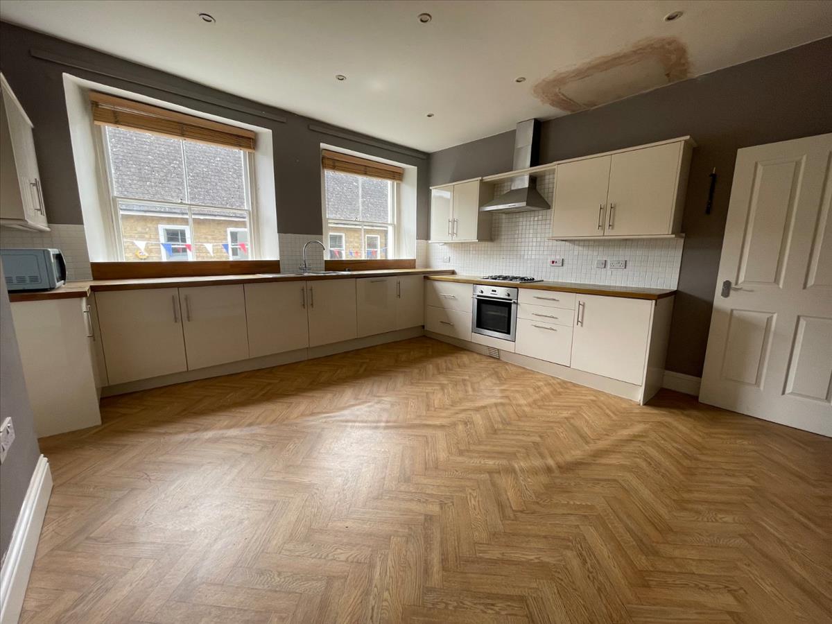 Property Image 76f51851-7dce-495e-8646-c338c5cf9933