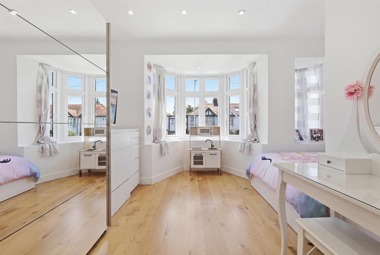 Property Image 76ff9549-70e4-4921-9b69-204fe7ffa67b