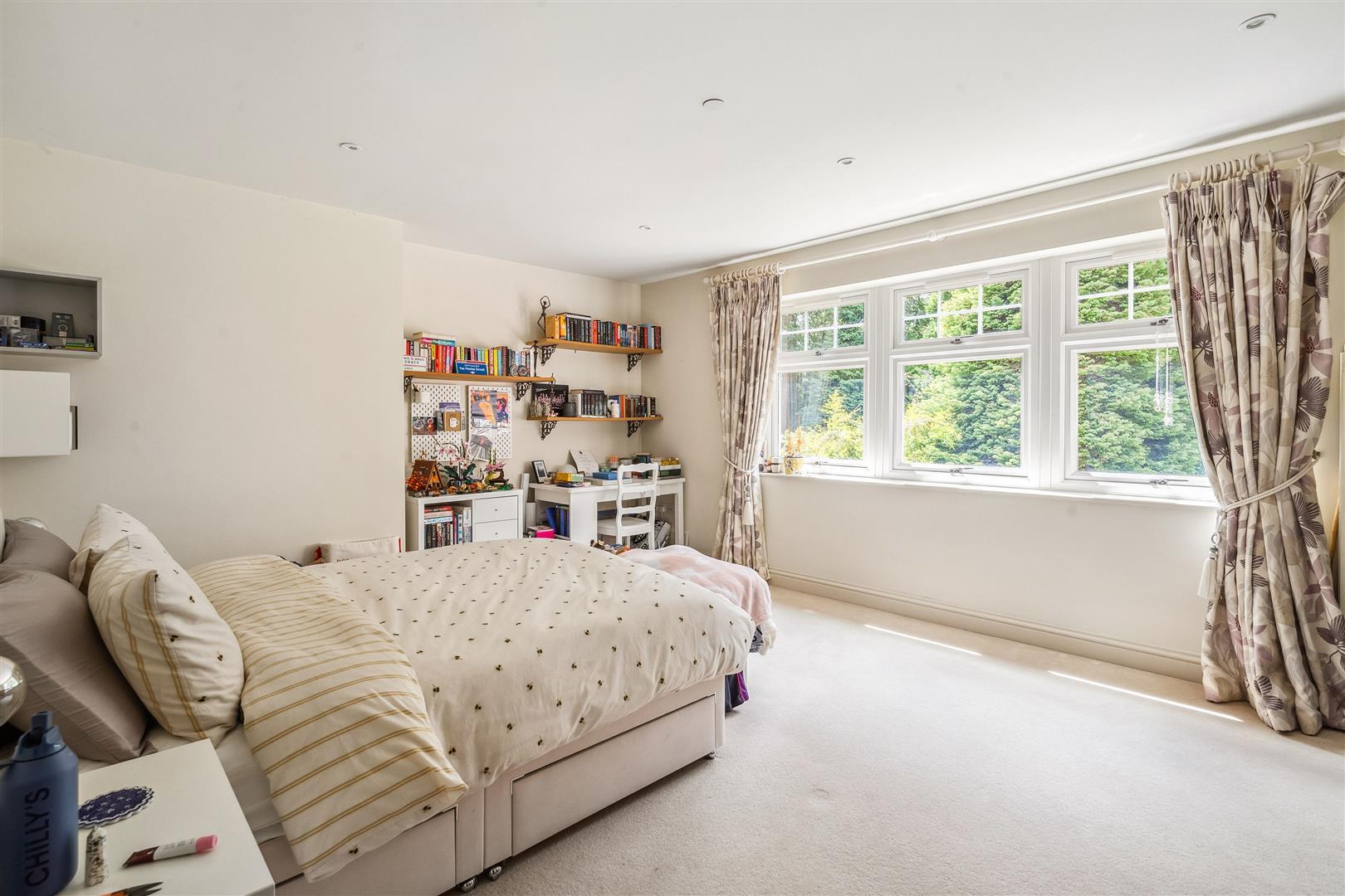 Property Image 77335f43-7557-441e-9154-d9186e4394fa
