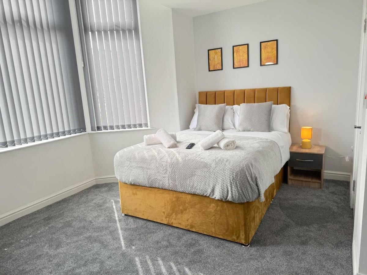Property Image 77365bc0-b3fd-4051-8974-5600602c51bd