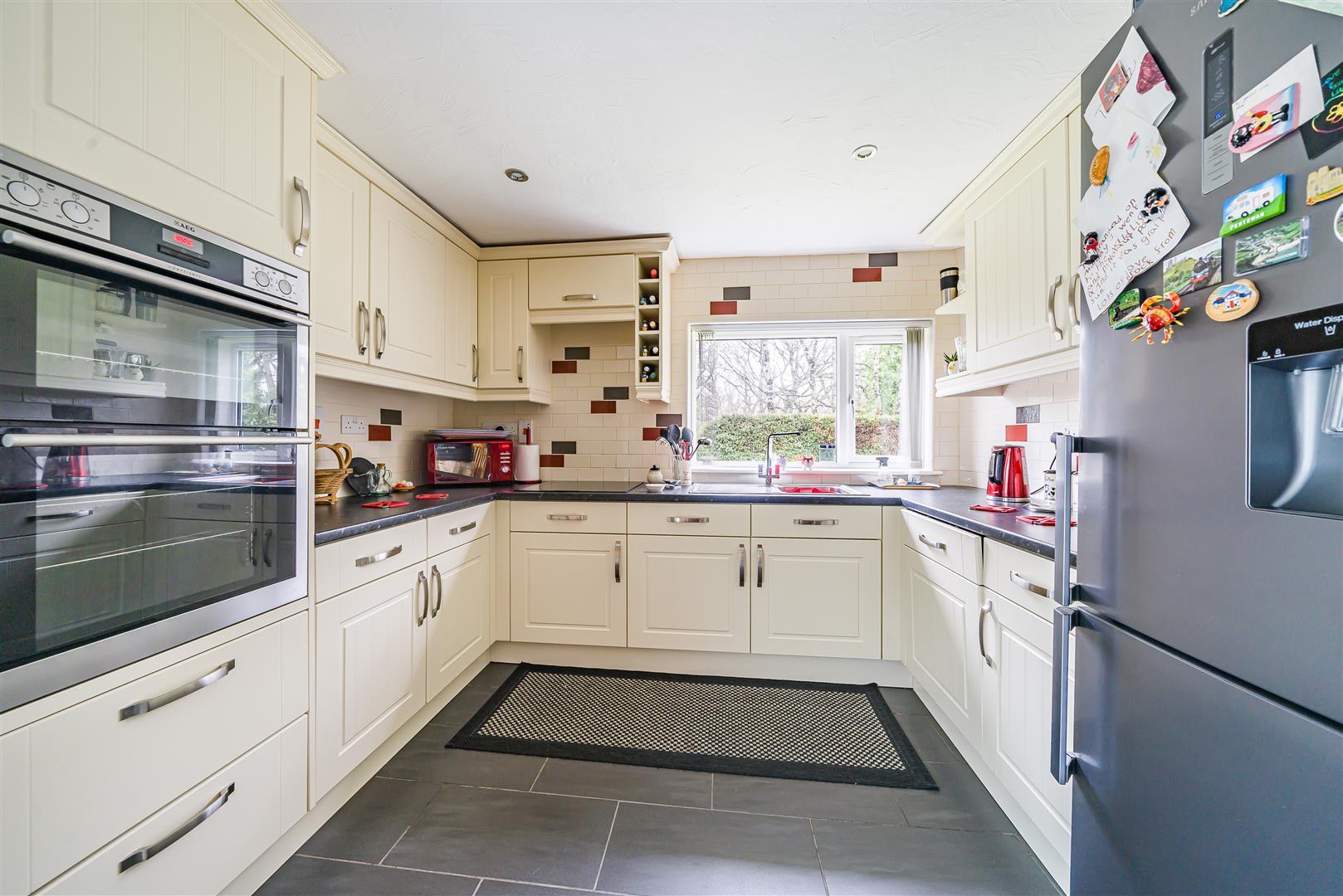 Property Image 776ba865-5961-4e6b-8522-8b02c1d7b0ba